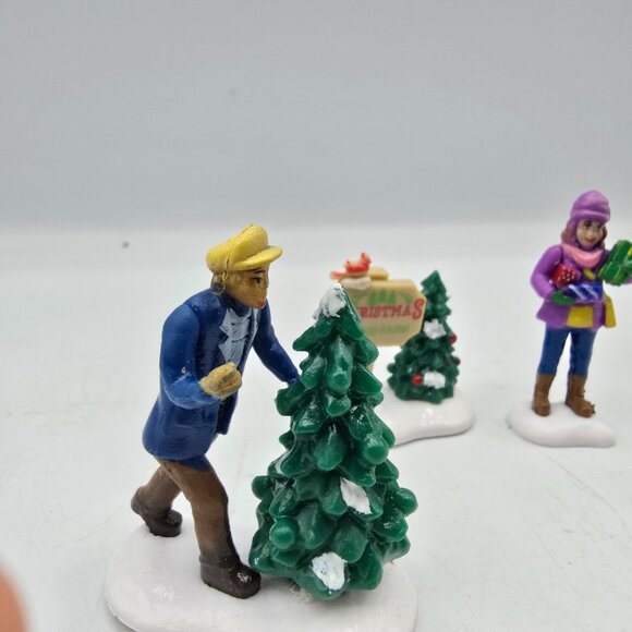 Cobblestone Corners Christmas Village People Figurines Shopping Christmas Tree - Picture 5 of 6